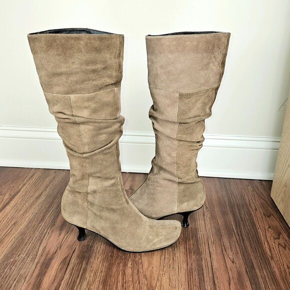 Janet & Janet Italian Suede Slouchy Kitten Heel Boots - Picture 3 of 11